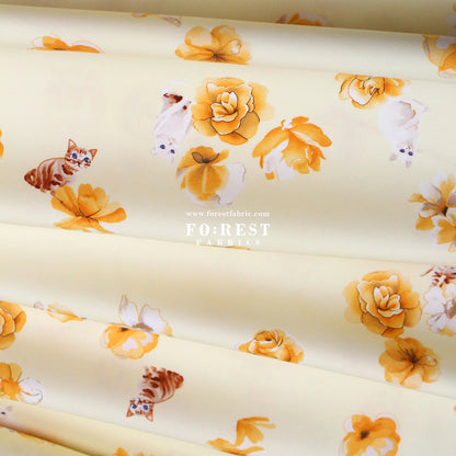 oxford - Rose Cats fabric Light Yellow