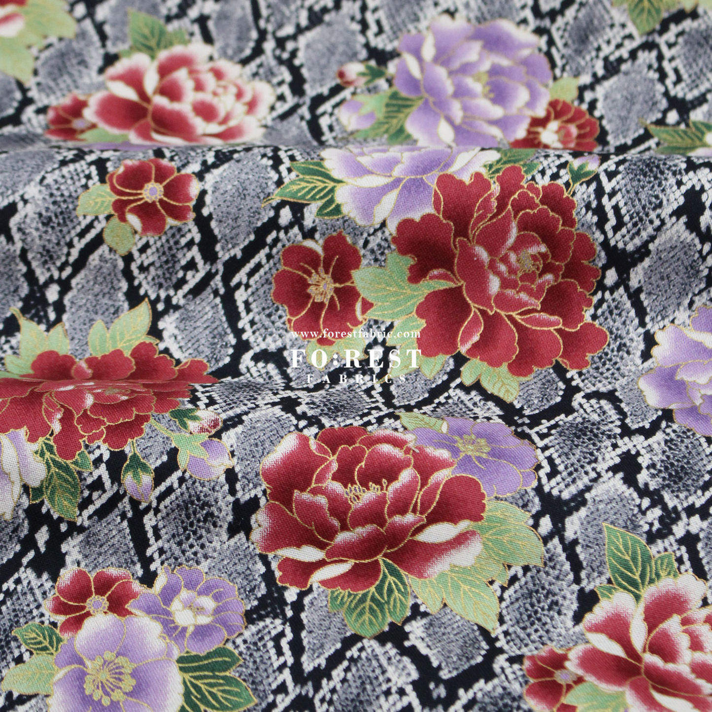 cotton - Sanke Peony金彩白蛇 fabric Black