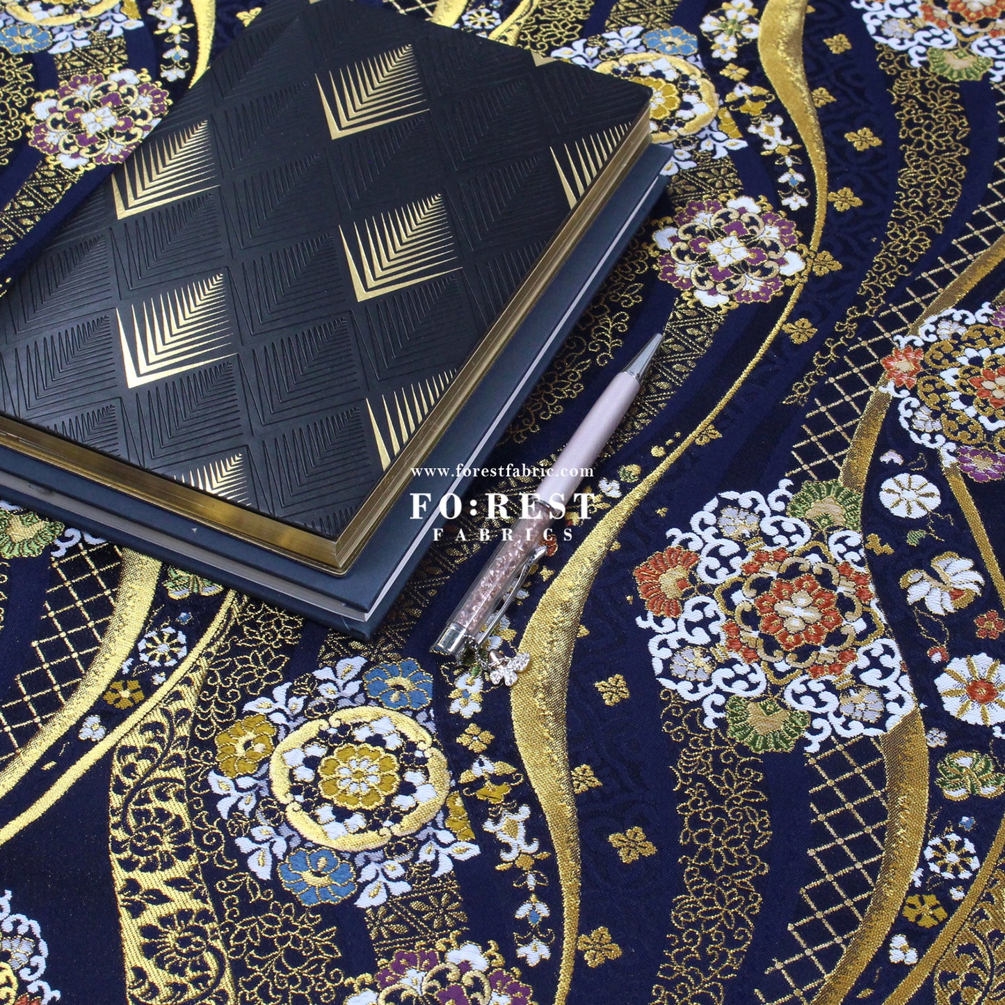 Gold Brocade - 吉祥華文 Auspicious KINRAN fabric